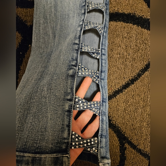 Platinum Plush cut out jeans - Picture 6 of 9
